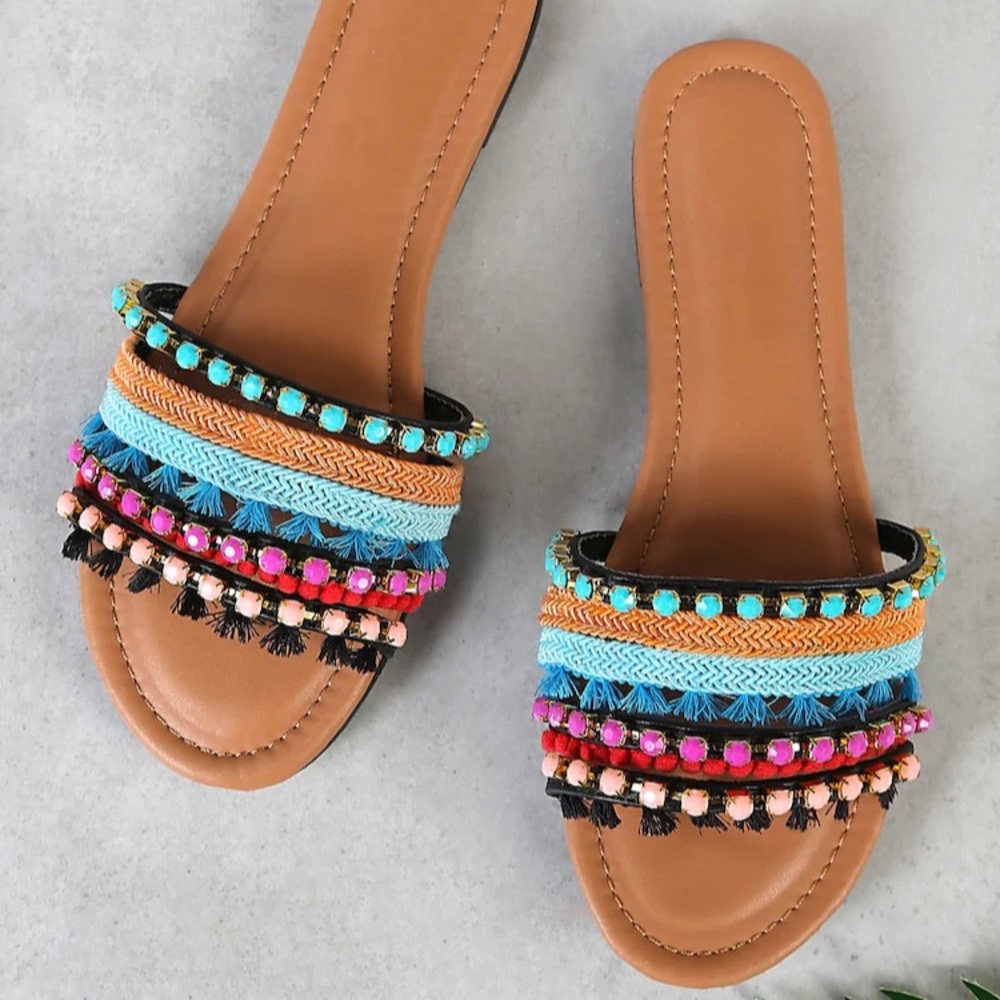 ‫Multi Tone Embellished Strappy Thong Sandal